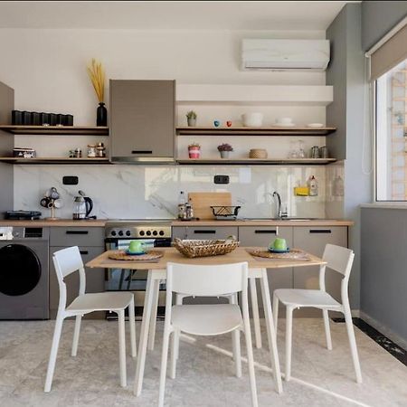 Loft With Private Parking Apartment Athens Exterior photo