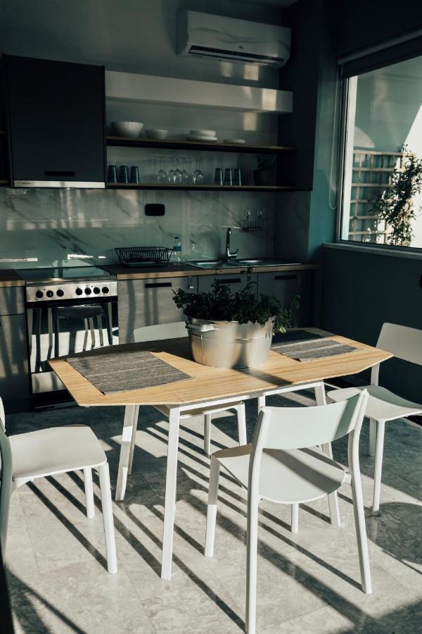 Loft With Private Parking Apartment Athens Exterior photo